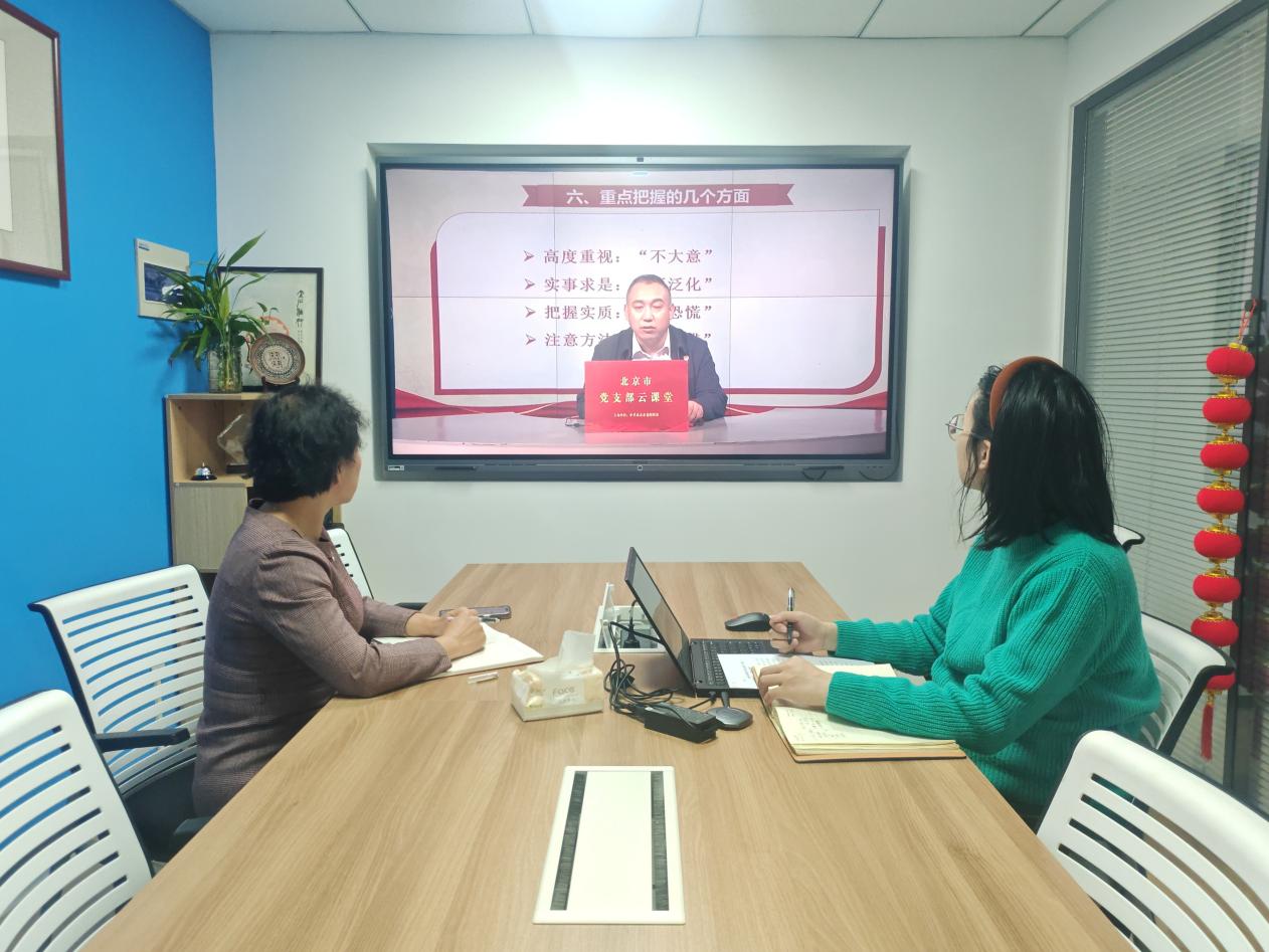 8d05e31394cb700a3774c9252a85a16